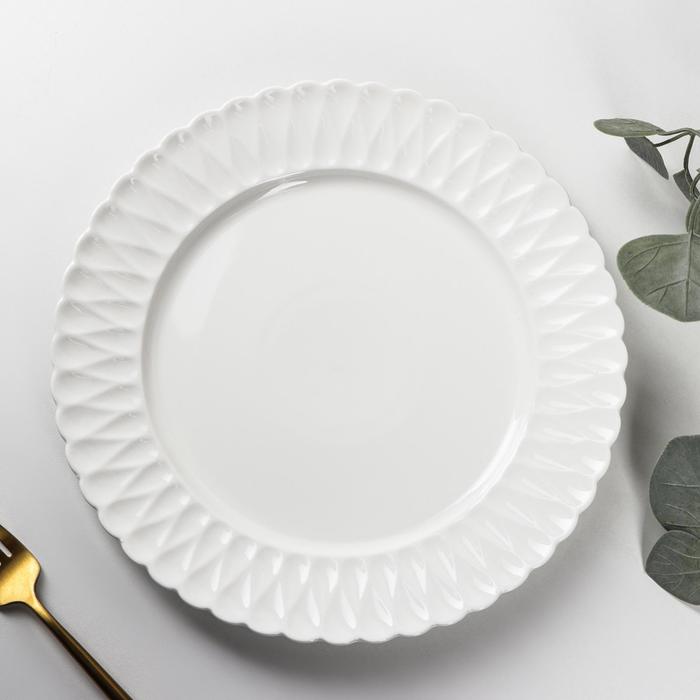 Тарелка фарфоровая обеденная Доляна «Эстет. Герда», d=26 см, цвет белый - Фото 1