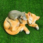 Садовая фигура "Кошка с мышкой спят" 30х18см - Фото 4