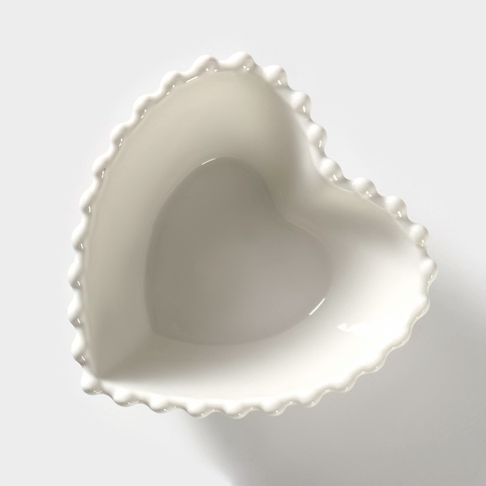 Салатник фарфоровый Magistro «Сердце», 550 мл, d=15,5 см, цвет белый - фото 1904337921