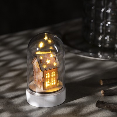 Светодиодная фигура под куполом «Домик Санты» 6 × 9.5 × 6 см, дерево, батарейки LR1130х3, свечение тёплое белое