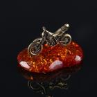 Сувенир "Мотоцикл", латунь, янтарная смола, 1,6х1,1х2,5 см - фото 11012238