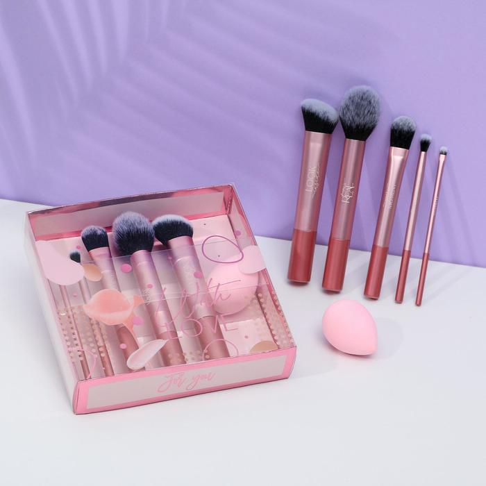 Набор для макияжа Charming: кисти 5 шт и спонж - Фото 1