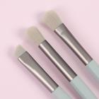 Набор кистей для макияжа «Парфе», 5 предметов, футляр на кнопке, цвет серый - Фото 3