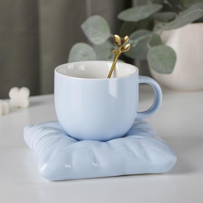 Чайная пара керамическая с ложкой «Зефирка», 2 предмета: чашка 250 мл, блюдце d=13 см, цвет голубой - Фото 1