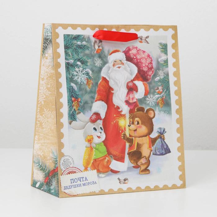 Пакет крафтовый вертикальный «Дедушка мороз и зверята», ML 23 × 27 × 11.5 см - Фото 1