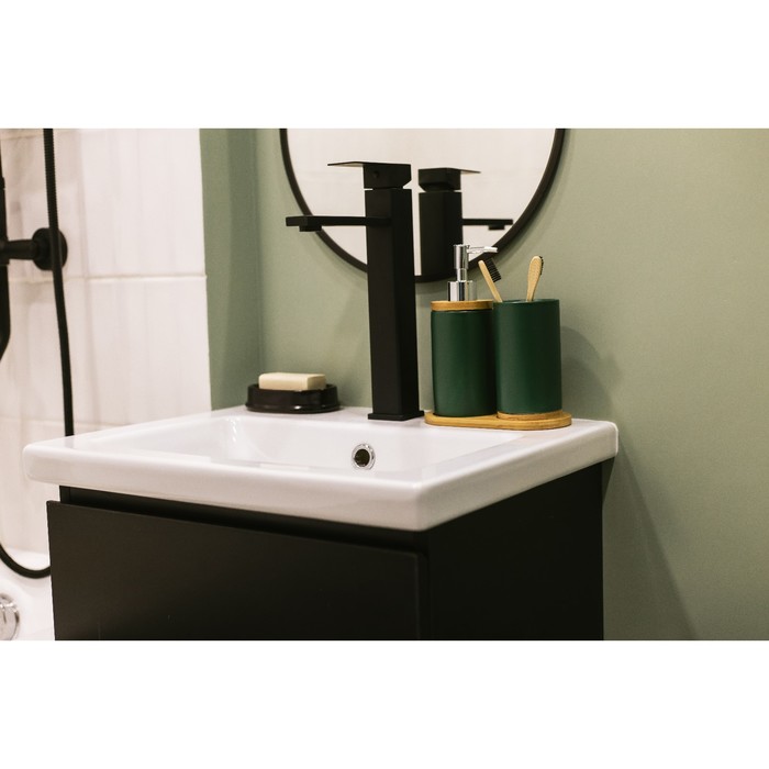 Набор аксессуаров для ванной комнаты «Натура», 2 предмета (дозатор 400 мл, стакан, на подставке), цвет зелёный - фото 1905808734