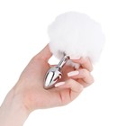 Анальная пробка с пушком, втулка серебряная 28 мм, хвост 90 мм, белый - Фото 3