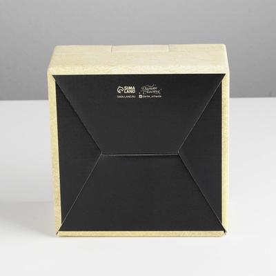 Коробка подарочная новогодняя складная Present, 15×15×7 см, Новый год