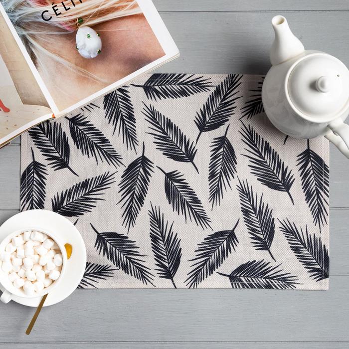 Салфетка на стол Доляна «Перья», 30×45 см, полиэстер 100% - Фото 1