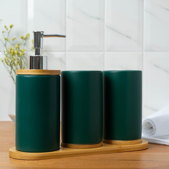Набор аксессуаров для ванной комнаты «Натура», 3 предмета (дозатор 400 мл, 2 стакана, на подставке), цвет зелёный - Фото 1