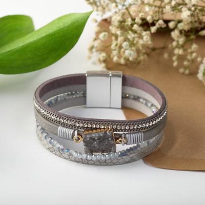 Браслет кожа «На магните» нэйчурал, бело-серый в золоте, 19.5 см