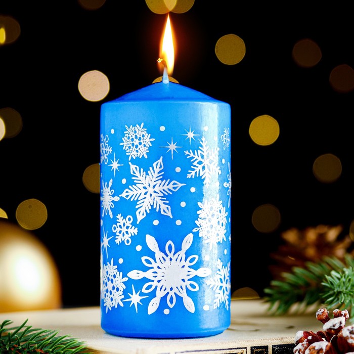 Свеча - цилиндр новогодняя "Снежинки", 5х10 см, синяя с серебром, микс - Фото 1