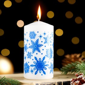 Свеча - цилиндр новогодняя "Снежинки", 5х10 см, белая с синим