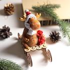 Свеча декоративная "Лось на санках", 12.9х7,2х14.5 см - Фото 4