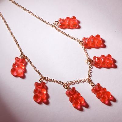 Колье «Мармеладные мишки» на тонкой цепочке, цвет красный в золоте, 35см
