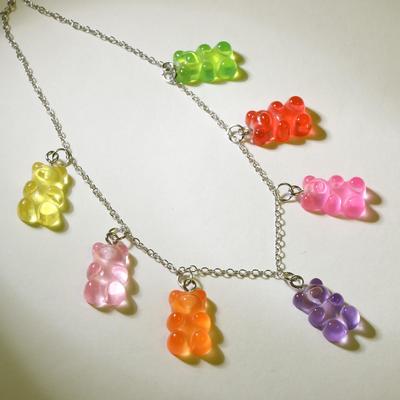 Колье «Мармеладные мишки» на тонкой цепочке, цветной в серебре, 35см