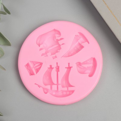 Молд силиконовый «Корабли» 8×8×1 см