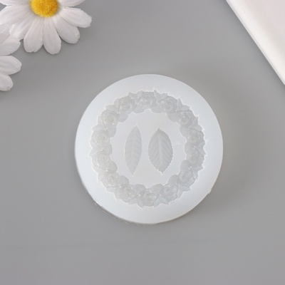 Силиконовый молд, форма для заливки «Круг из роз и листики», 3 предмета, 8.5×8.5×0.5 см