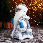 Дед Мороз "В голубой шубе, с посохом и подарками" двигается, 22х30 см - Фото 2