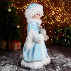 Снегурочка под ёлку «Зимнее волшебство. В голубой шубке с бусинками» двигается, 40 см - Фото 4