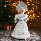 Снегурочка под ёлку «Зимнее волшебство. В белой шубке и кокошнике», 35 см, МИКС - Фото 3
