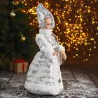 Снегурочка под ёлку «Зимнее волшебство. В белой шубке и кокошнике», 35 см, МИКС - Фото 4