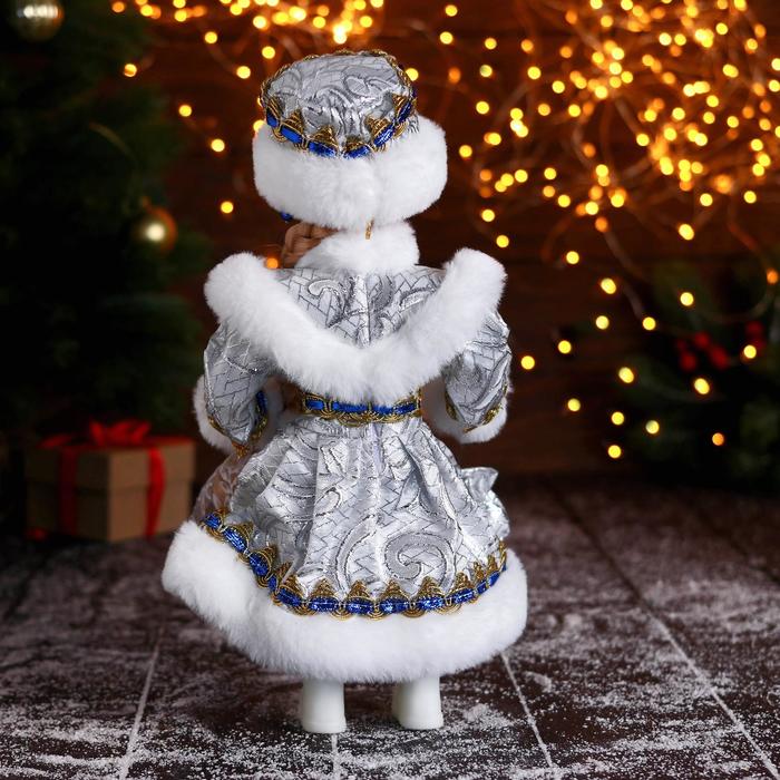 Снегурочка "В пышной шубке" с синими украшениями, 14х30 см - фото 1908731019