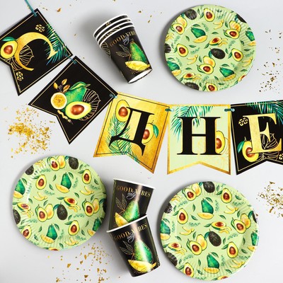 Посуда одноразовая бумажная для праздника «Авокадо», набор, 6 тарелок, 6 стаканов, гирлянда