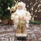 Дед Мороз "В бело-золотистом костюме блеск, с подарками" 30х15 см - фото 3626981