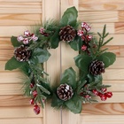 Венок новогодний d=18 см «Зимнее волшебство. Глория», с шишками и ягодами - Фото 2