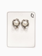 Серьги клипсы для ушей QF «Грейс», внахлёст с бусиной, белые в чернёном серебре - Фото 3