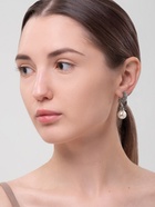 Клипсы «Грейс», диагональ бусин, белая в чернёном серебре - Фото 2