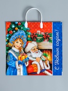 Пакет подарочный новогодний «Канун Рождества», полиэтиленовый с пластиковой ручкой, 38×35 см - Фото 3