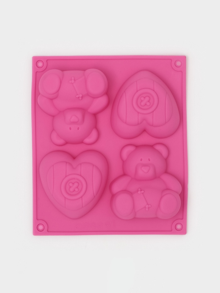 Форма для выпечки Доляна «Мишка и сердце», силикон, 17×15 см, 4 ячейки, розовая - Фото 1