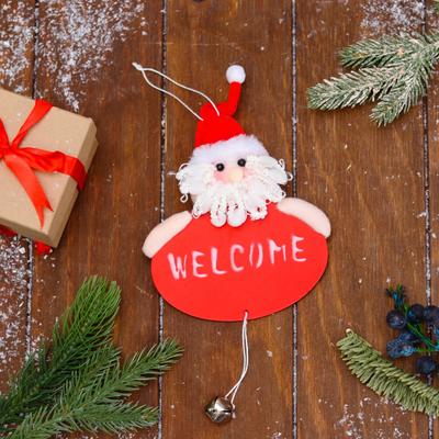 Подвеска мягкая на ёлку «Дед Мороз с бубенцом» 10×15 см, красная