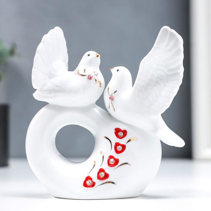 Сувенир керамика "Белые голубки на сердечке" стразы 11 см - Фото 1