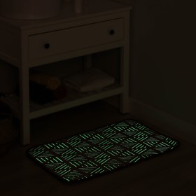 Коврик для ванной светящийся в темноте «Светящиеся грани», 50×80 см, цвет бордовый
