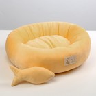 Лежанка с рыбкой, 45х35х11 см, персиковая - Фото 2