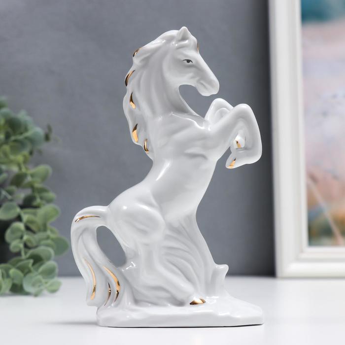 Сувенир керамика "Белоснежный конь на дыбах" с золотом 16,5 см - Фото 1