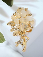 Брошь «Букет вербы», белая в золоте - Фото 2