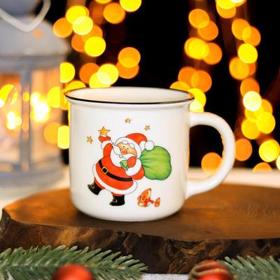 Кружка фарфоровая Доляна «Дедушка Мороз», 380 мл, цвет белый