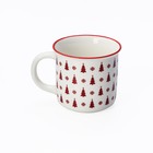 Кружка новогодняя Доляна «Ёлочки», 380 мл, для чая, фарфор, 13×10×8.7 см, белая - Фото 2