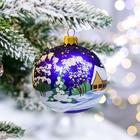 Ёлочная игрушка Шар "Заснеженная деревня", 80 мм, стекло 6757146