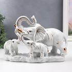 Сувенир керамика "Белый слон со слонятами" с золотом 18 см - фото 320191372