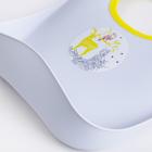 Нагрудник для кормления пластиковый на завязках, с карманом, цвет серый - фото 24380253