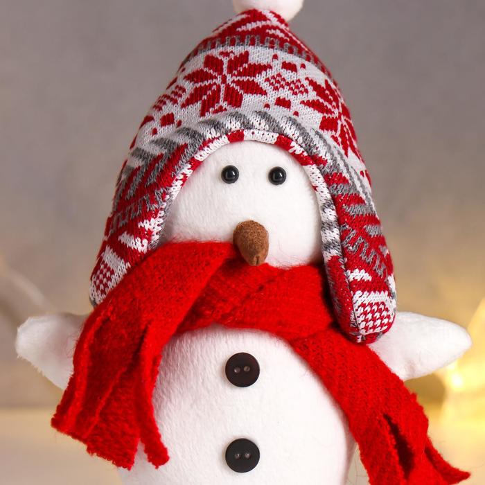 Кукла интерьерная "Белый птенчик в шапке-колпаке с узорами и шарфике" 23х8х15 см - фото 1907283947