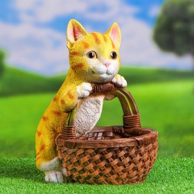 

Фигурное кашпо "Котенок с лукошком в лапах" 23х18х28см