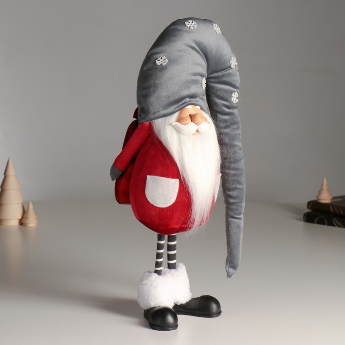 Кукла интерьерная "Дед Мороз в бордовом кафтане, в сером колпаке со снежинками" 42х13х18 см   626011 - фото 1907284790