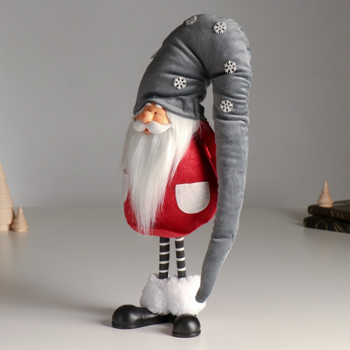 Кукла интерьерная "Дед Мороз в бордовом кафтане, в сером колпаке со снежинками" 42х13х18 см   626011 - фото 1907284793