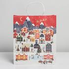 Пакет подарочный новогодний крафтовый «Праздничный городок», 28 х 32 х 15 см - фото 21345521